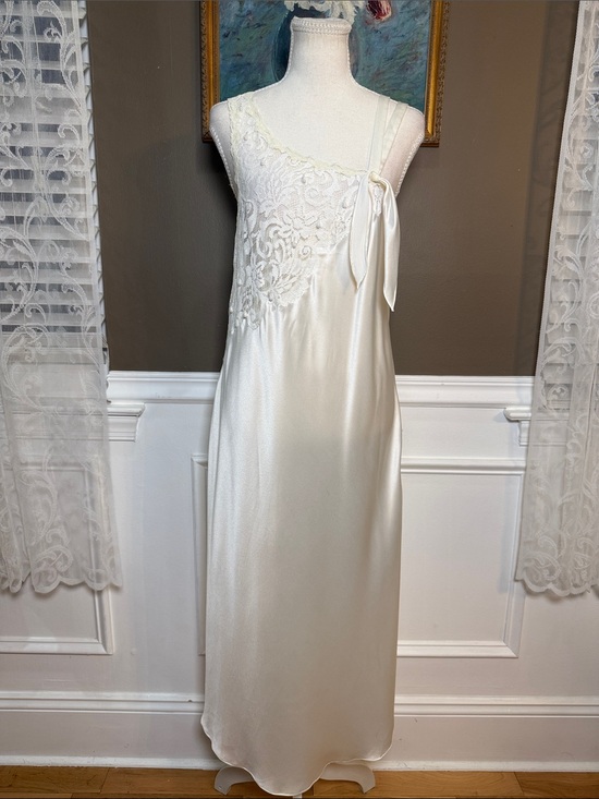 Victoria's Secret Other - Vintage Victoria’s Secret Gold Label Ivory Lace Maxi Slip Dress Bridal